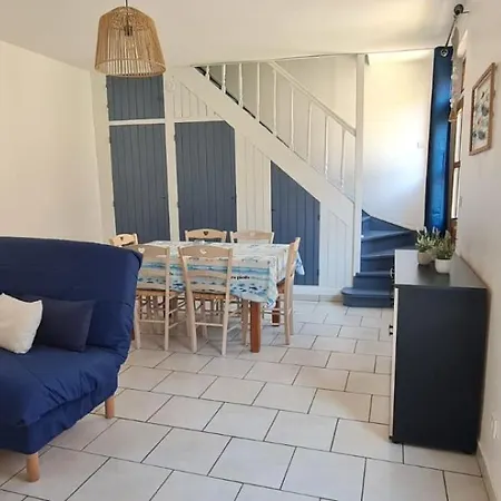 Location 2 A 6 Personnes A 450m